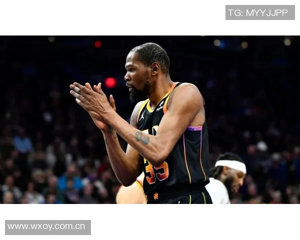 SGA巧妙造犯规杜兰特误判起跳时机展现篮球智慧 SGA巧妙造犯规杜兰特误判起跳时机展现篮球智慧