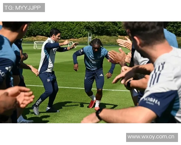 阿尔特塔长子加布里埃尔首次为阿森纳U17出战展现潜力