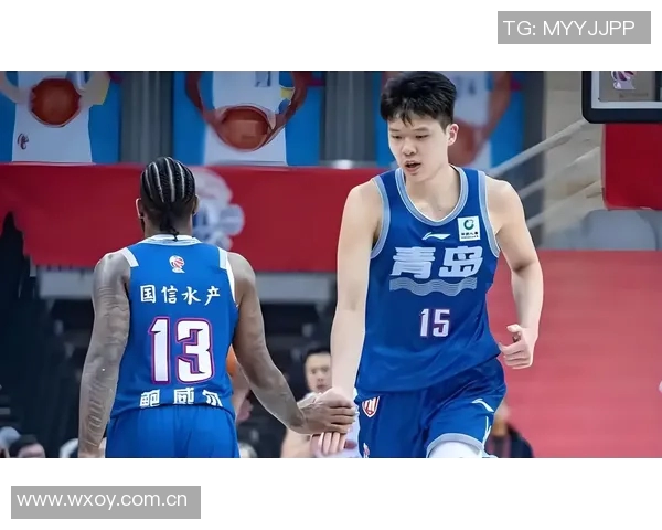 库里赞杨瀚森潜力巨大称其是中国篮球的未来代表