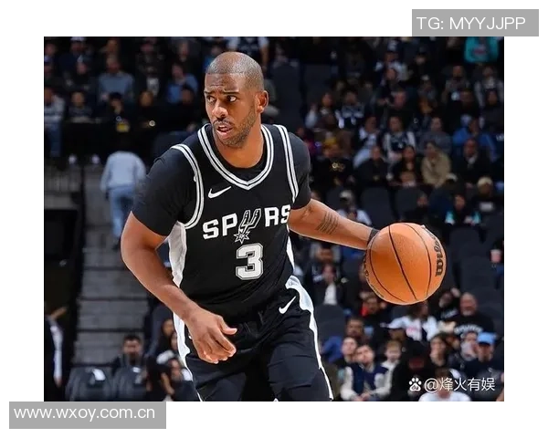 保罗掌舵经验丰富助攻8次虽无得分但贡献3篮板3抢断表现出色