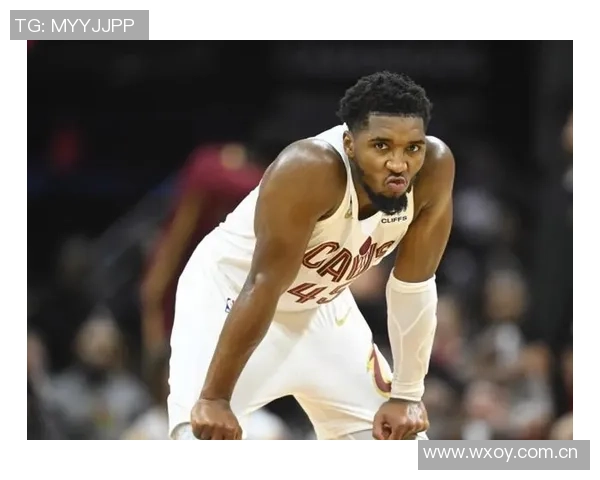 米切尔本赛季表现惊艳场均306分创生涯新高篮板助攻数据全面提升