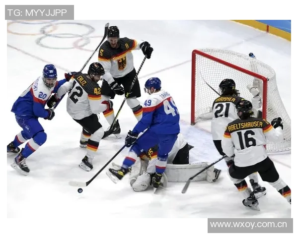 穆勒分享冰球比赛观赛照片感谢好友邀请丰富业余生活