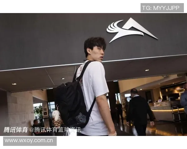 杨瀚森工作室回顾：凌晨1点入睡4点赶机场的忙碌生活