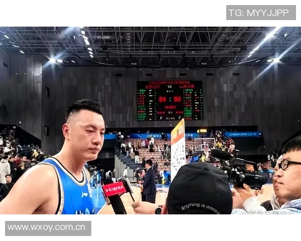 北京虽败犹荣翟晓川表现出色周琦受伤后全队依靠川队奋力拼搏