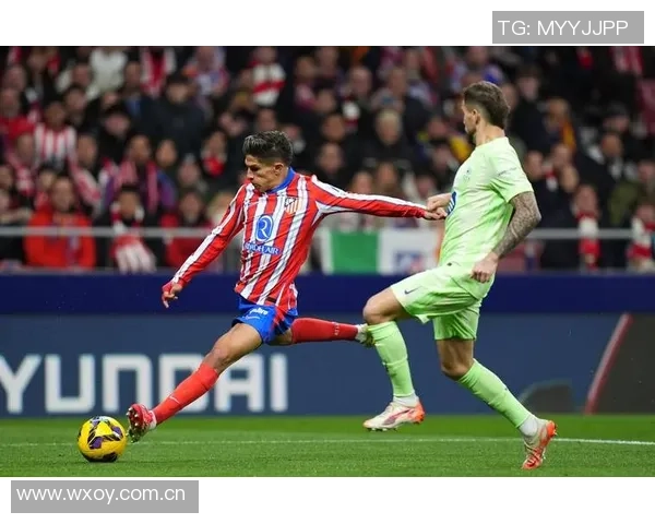 巴萨寻求莱万接班人阿尔瓦雷斯成为最热门人选