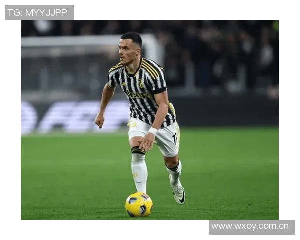 慢镜头聚焦本菲卡对尤文边卫科斯蒂奇的关注与穆里尼奥的高度评价