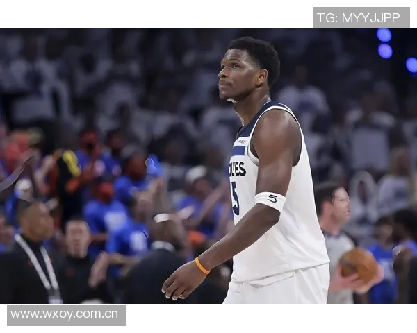 爱德华兹神勇表现助球队获胜砍下30分8板5助3断1帽展现全能实力